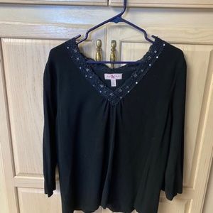 Black woman's sweater - xl